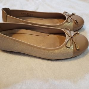 Vionic flats sz 9